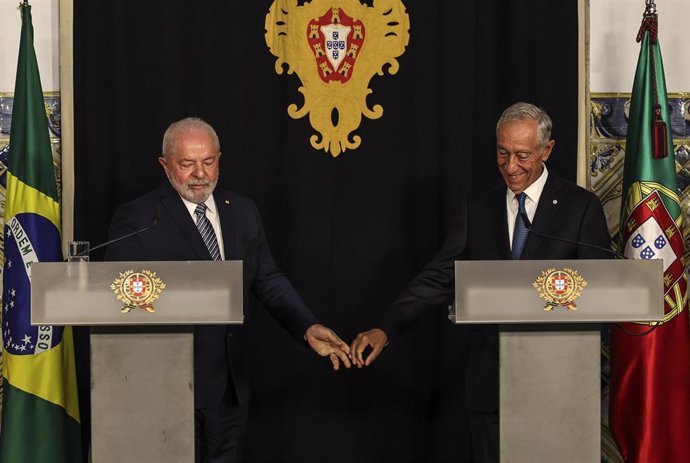 El presidente de Brasil, Luiz Inácio Lula da Silva, y el de Portugal, Marcelo Rebelo de Sousa.