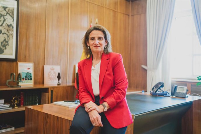 Archivo - La vicepresidenta tercera y ministra para la Transición Ecológica y el Reto Demográfico, Teresa Ribera