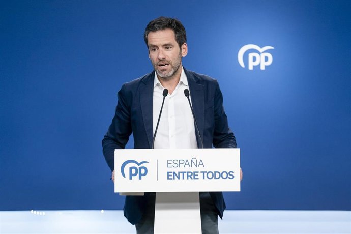 El portavoz del comité de campaña del PP, Borja Sémper, ofrece una rueda de prensa posterior a la reunión del Comité de Dirección del Partido Popular,  en la sede del partido, a 24 de abril de 2023, en Madrid (España). El portavoz ha abordado la ausenci