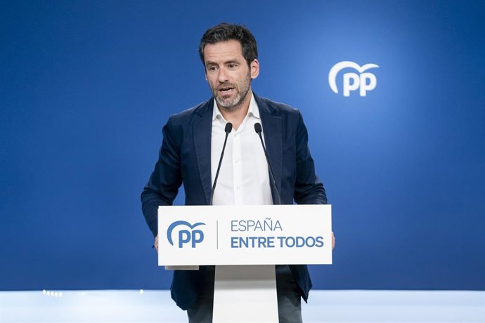El portavoz del comité de campaña del PP, Borja Sémper, ofrece una rueda de prensa posterior a la reunión del Comité de Dirección del Partido Popular,  en la sede del partido, a 24 de abril de 2023, en Madrid (España). El portavoz ha abordado la ausenci