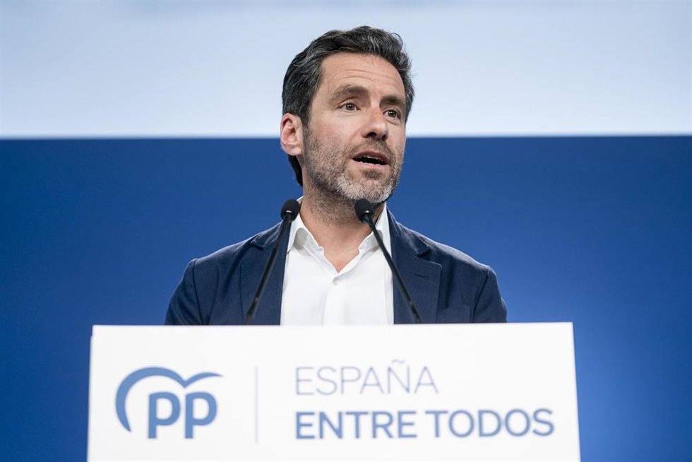El portavoz del comité de campaña del PP, Borja Sémper, ofrece una rueda de prensa posterior a la reunión del Comité de Dirección del Partido Popular, en la sede del partido, a 24 de abril de 2023, en Madrid (España). El portavoz ha abordado la ausenci