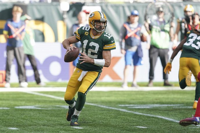 Archivo - Aaron Rodgers durante un partido con los Green Bay Packer en la Temporada 2022 de la NFL