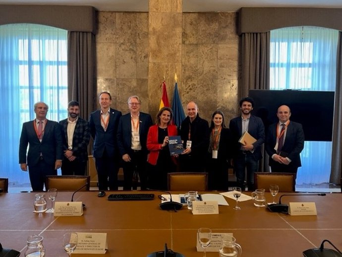 Protermosolar pide a Ribera reforzar el "rol clave" de la solar térmica en el PNIEC