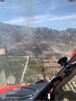 Imagen aérea del incendio declarado en la Sierra del Cristo, en la provincia de Alicante