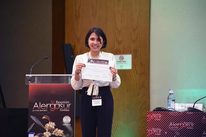 La médico interna residente de Alergología del Hospital Universitario Clínico San Cecilio, Brenda Coronel González.