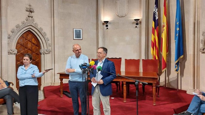 El conseller de Mobilitat, Josep Marí, presenta el plan para 2023 de inspección  contra el intrusismo en el sector del transporte.