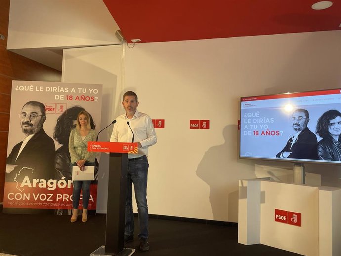 Esta mañana se ha presentado en la sede del PSOE Aragón el video en el que Lambán conversa con su yo de 18 años