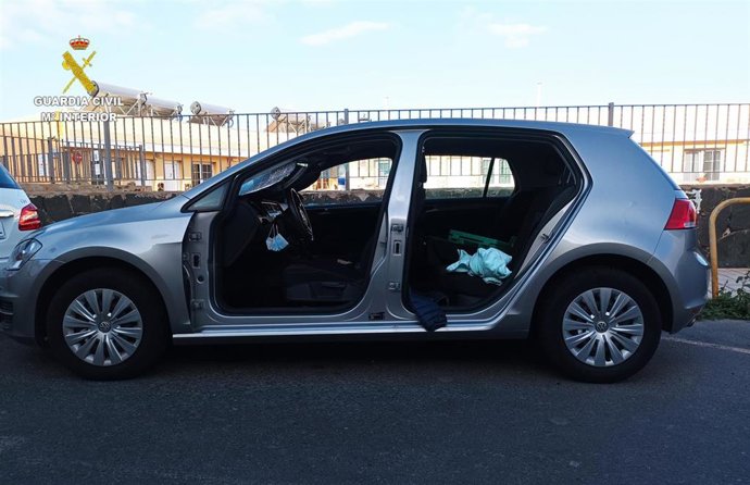 Coche al que robaron las dos puertas