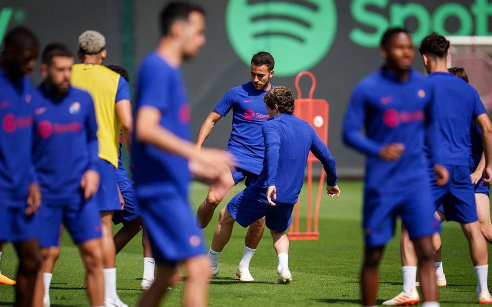 Entrenamiento del FC Barcelona en la Ciutat Esportiva Joan Gamper