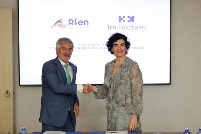 El presidente de la RFEN, Fernando Carpena Pérez, y la vicepresidenta de HM Hospitales, la doctora Elena Abarca Cidón.