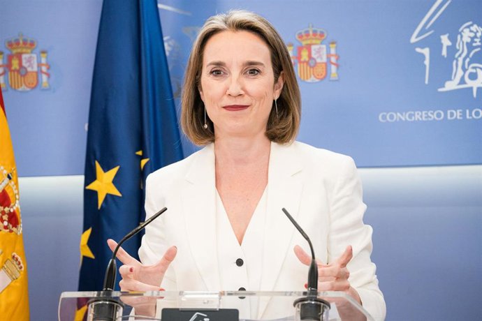 La portavoz del PP en el Congreso, Cuca Gamarra, durante una rueda de prensa en el Congreso de los Diputados, a 25 de mayo de 2023, en Madrid (España). La rueda de prensa se celebra tras la Junta de Portavoces.