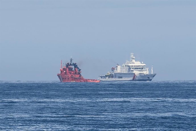 Dispositivo de búsqueda del npescador desaparecido en San Vicente de la Barqruera.