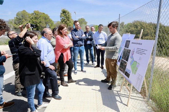 La presidenta Armengol ha visitado la reserva estratégica de suelo, RES-50, en la que se construirá vivienda de protección pública por parte de la promotora Vistarga, SL, Magaluf.