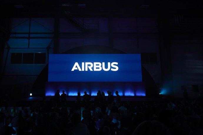 Archivo - Detalle del acto durante la presentación de Airbus Cádiz en el Puerto de Santa María, a 11 de enero de 2023 en Cádiz (Andalucía, España).