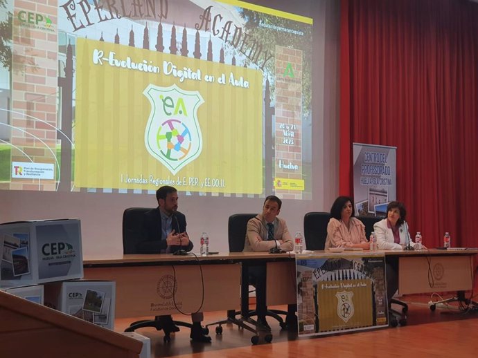 I Jornada Regional de Educación Permanente 'R-Evolución digital en el aula en Huelva.