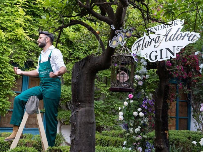 Hendricks Gin llega al éxtasis de la primavera presentando Flora Adora en sociedad