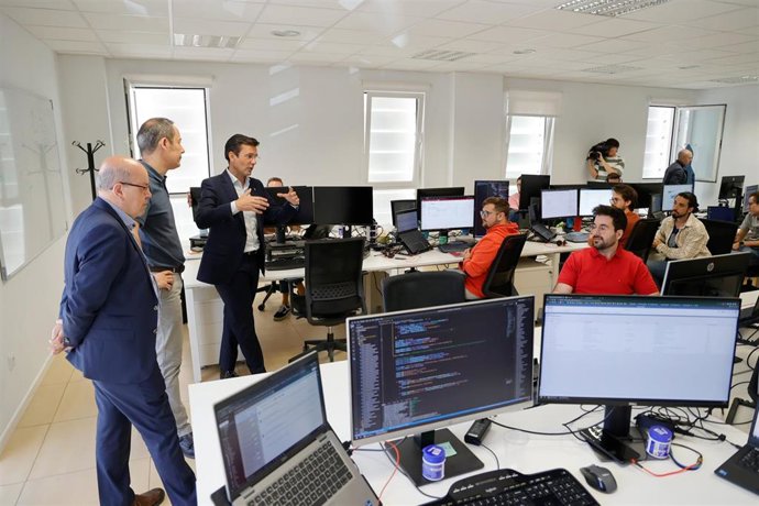 Visita a la empresa granadina Omega CRM.