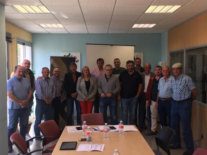 Encuentro de Pedro Ramos, del PP de Baza, con representantes de los regantes