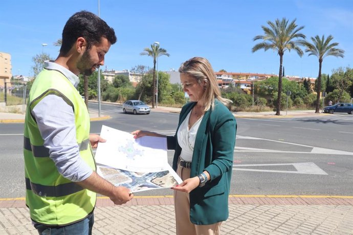 Visita de la alcaldesa a la zona de Nueva Alcalá para comprobar el estado de los trabajos realizados.