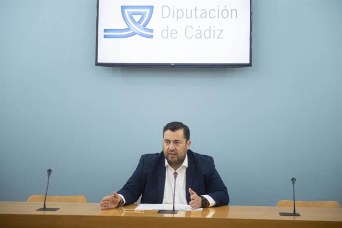 Jaime Armario presentando los Circuitos Deportivos Provinciales y Campañas Escolares.