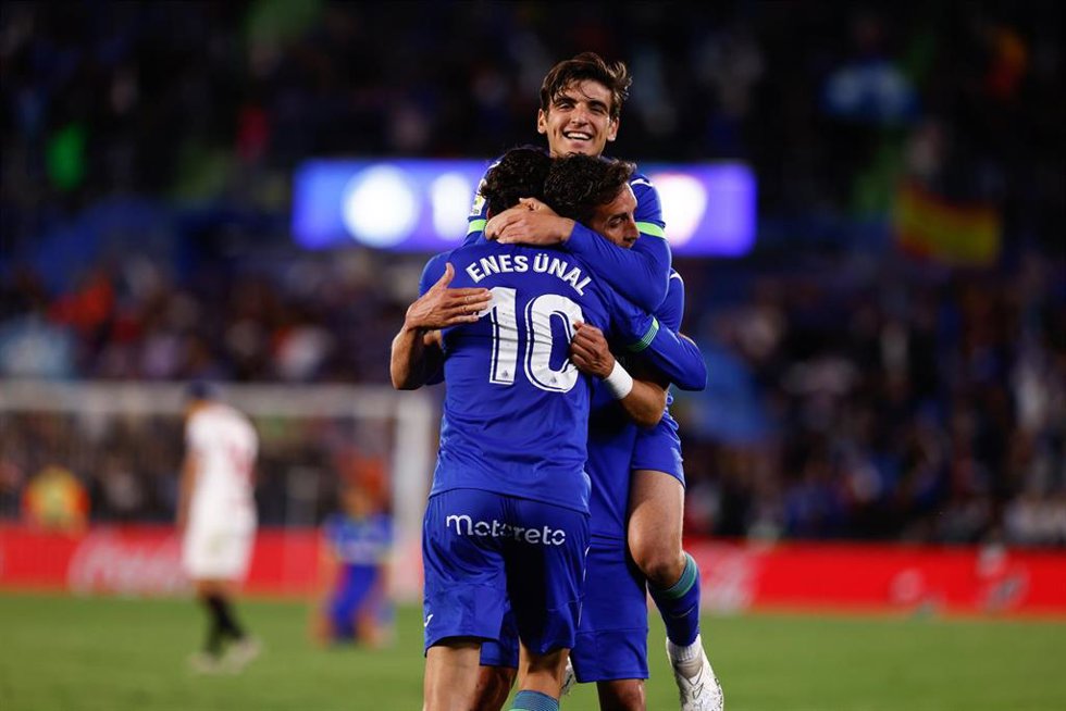 Archivo - Los jugadores del Getafe celebran un gol en LaLiga Santander 2022-2023