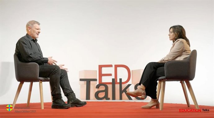 El neuro-educador y biólogo David Bueno y la neuropsicóloga de la Universitat Abat Oliba CEU Marina Fernández Andújar