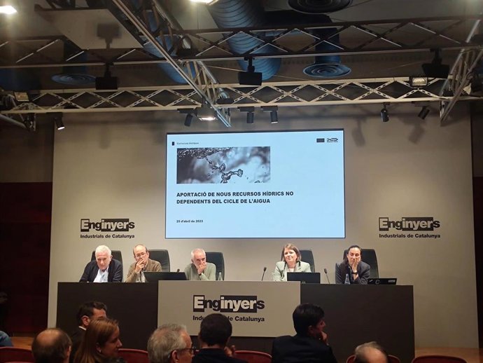 Imagen de la jornada 'Aportación de nuevos recursos hídricos no dependientes del ciclo natural del agua' en la sede de Enginyers Industrials de Catalunya
