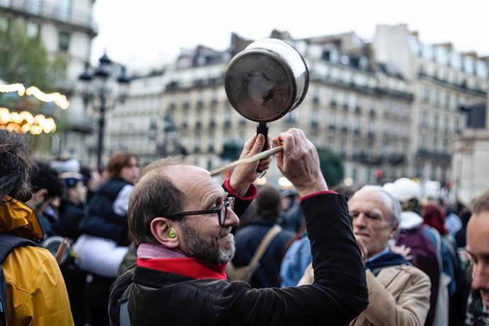 Una cacerolada en París, Francia, contra el presidente francés, Emmanuel Macron