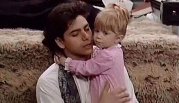 John Stamos despidió a las gemelas Olsen de Padres forzosos cuando solo tenían 11 meses