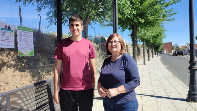La candidata de IU a la Alcaldía de Castilblanco de los Arroyos, Marina Falcón.