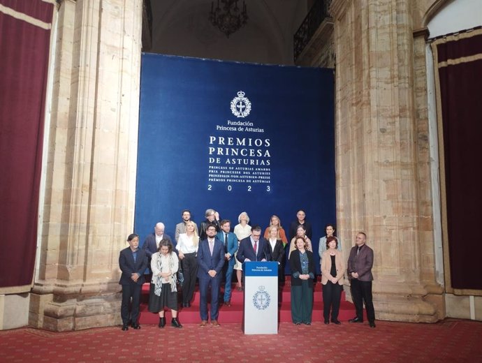 El jurado del Premio Princesa de las Artes 2023 en la lectura del fallo en Oviedo.