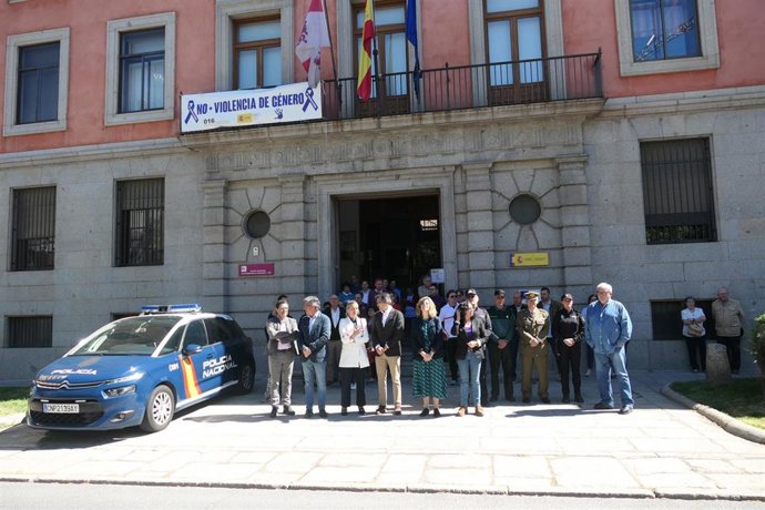 Minuto de silencio por el presunto asesinato machista en Soria