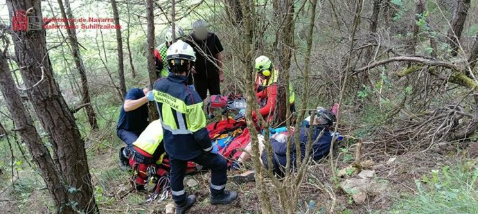 Rescate de una ciclista accidentada en Esteríbar.