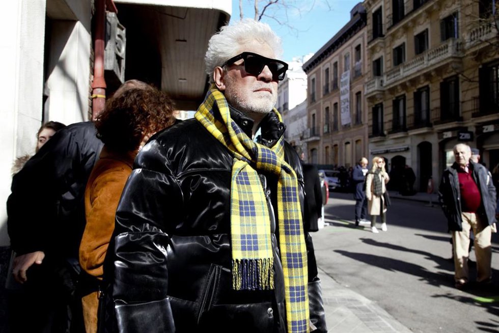 Archivo - Pedro Almodóvar sale de la capilla ardiente del director Carlos Saura instalada en la Academia de Cine, a 13 de febrero de 2023, en Madrid (España).
