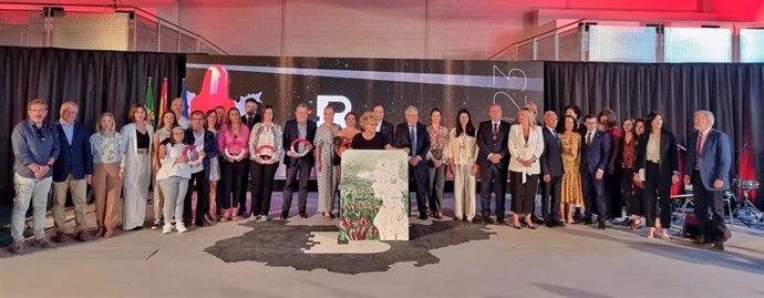 Premiados y autoridades en el Día de la Provincia de la Diputación de Badajoz, en Monesterio.