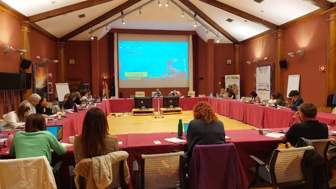 La Diputación de Cáceres presenta la 'Ciclosenda del Tajo' en el XI Seminario de Ecoturismo en España