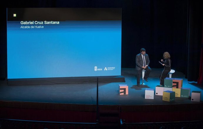 Archivo - El alcalde de Huelva, Gabriel Cruz, en la presentación de la nueva marca de la capital.