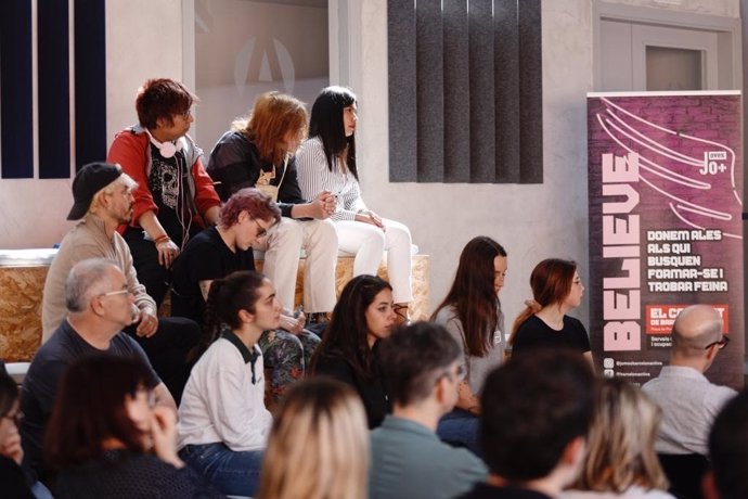 El Ayuntamiento de Barcelona celebra una jornada por el Día del Trabajo centrado en empleo joven