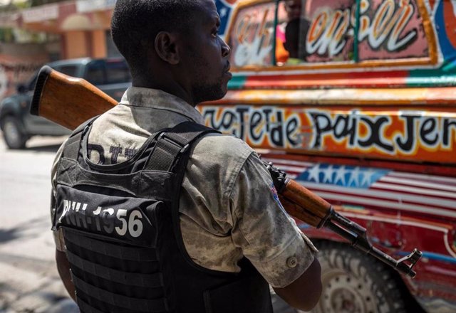 Un efectivo de la Policía Nacional de Haití