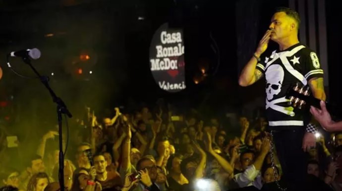 Archivo - La banda Seguridad Social en un concierto (archivo)