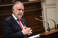 Torres resalta que Canarias cuenta con casi un millón de ocupados y lidera la bajada del paro en el último año