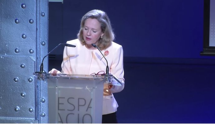 La vicepresidenta primera y ministra de Asuntos Económicos, Nadia Calviño, participa en la jornada 'Web 3.0 - Tecnología, Gobernanza, Trabajo", organizada por UGT este jueves 27 de abril en la Fundación Telefónica