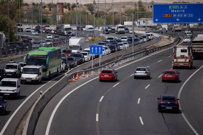 Atasco en la autovía A-3 