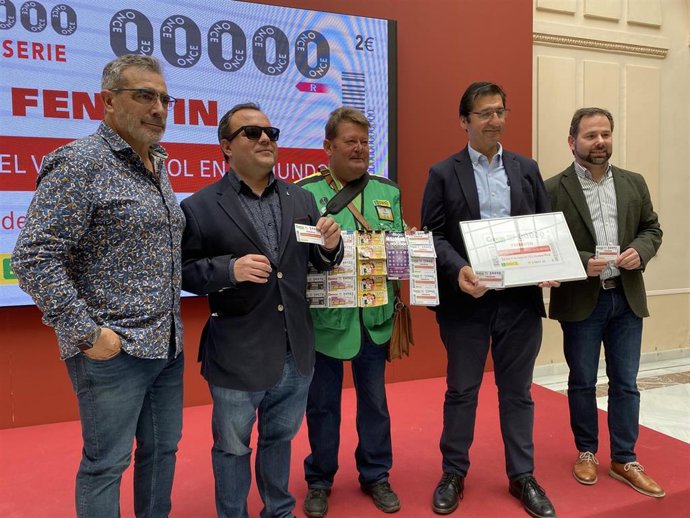 Presentación del cupón de la ONCE sobre Fenavin.