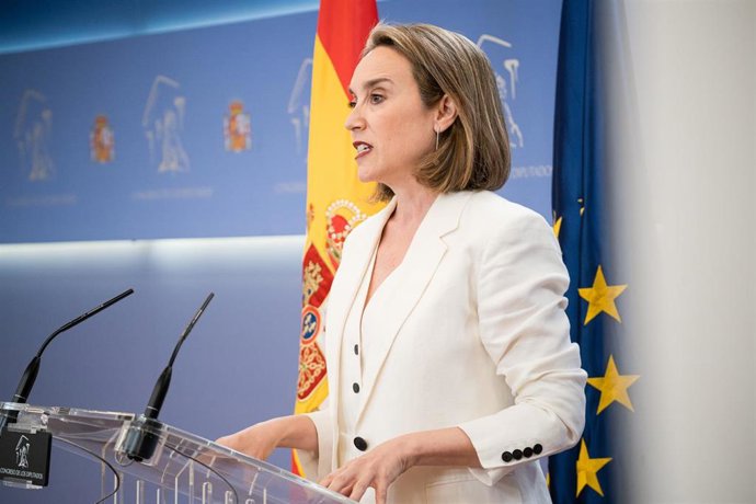 La portavoz del PP en el Congreso, Cuca Gamarra, durante una rueda de prensa en el Congreso de los Diputados, a 25 de mayo de 2023, en Madrid (España). La rueda de prensa se celebra tras la Junta de Portavoces.