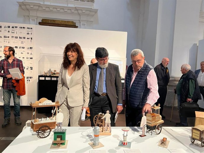 Inauguración de la exposición 'El mobiliario urbano. Valladolid de ayer y hoy'