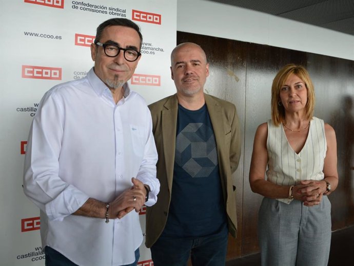 El secretario general de CCOO, Unai Sordo; el secretario regional, Paco de la Rosa y la secretaria provincial, Carmen Juste.