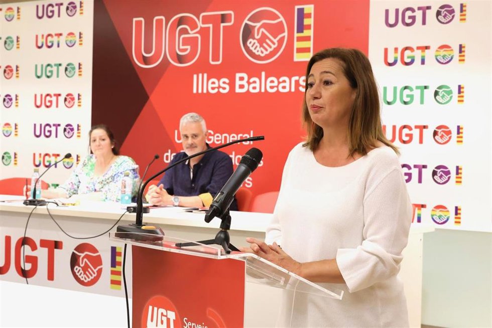 La presidenta del Govern, Francina Armengol, en declaraciones.