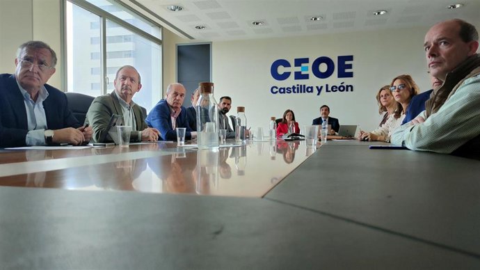 Presentación de CEOE Data en Valladolid.
