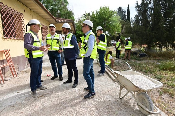 Visita a las obras del nuevo Centro Operativo Regional del Infoca.